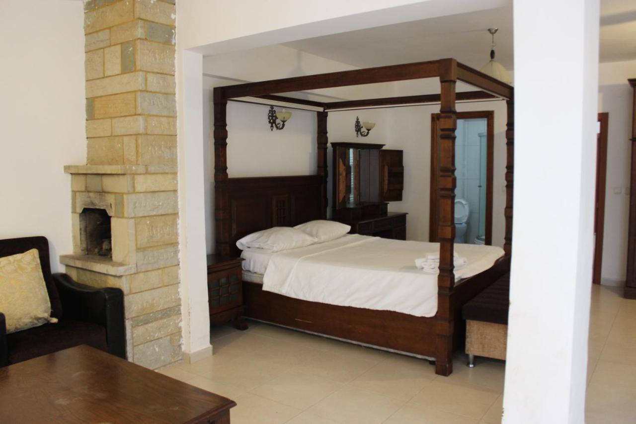 Hotel Ennis Inn Текидраг Екстериор снимка